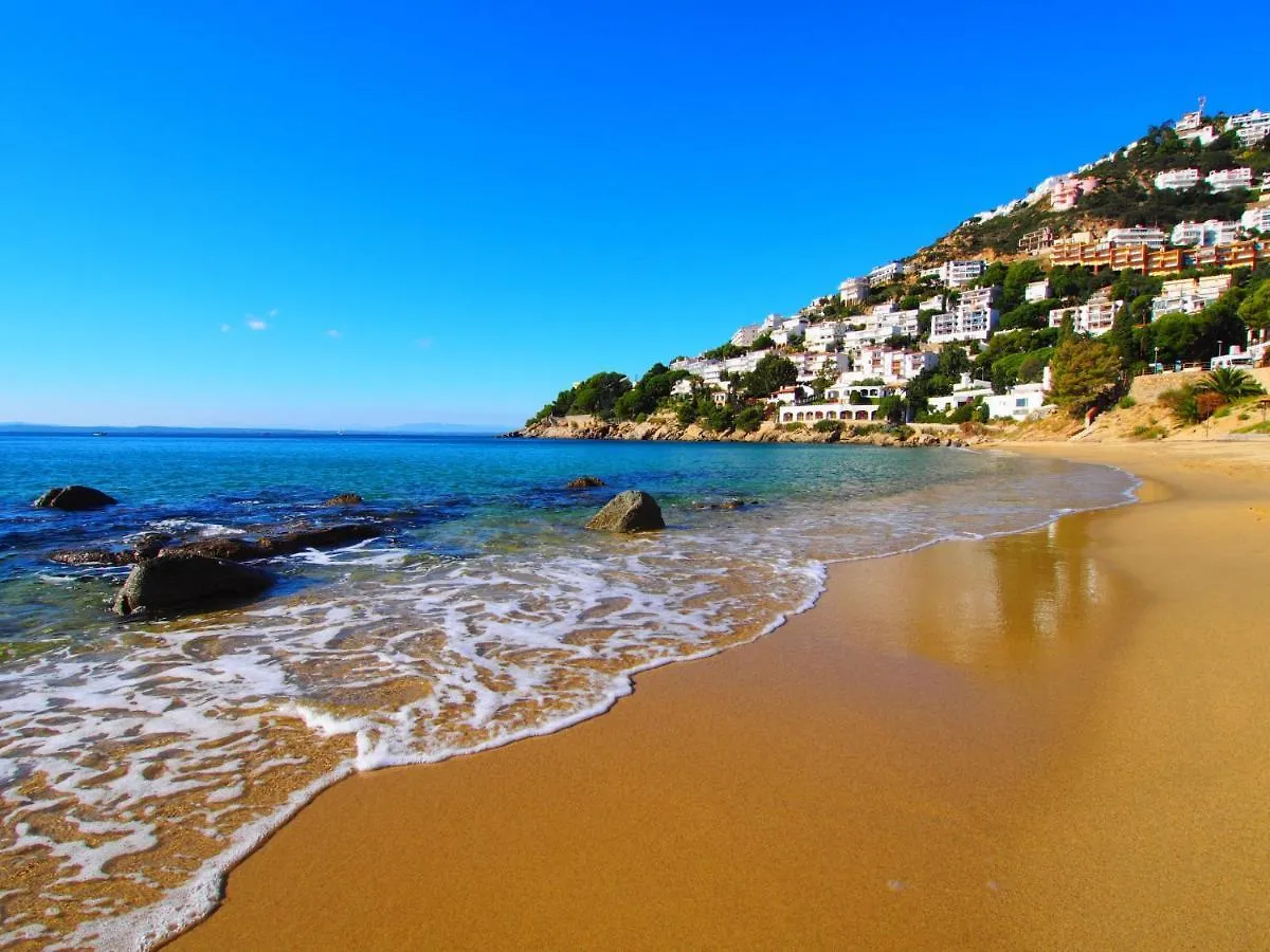 Apartment Platja De Roses-5 By Interhome